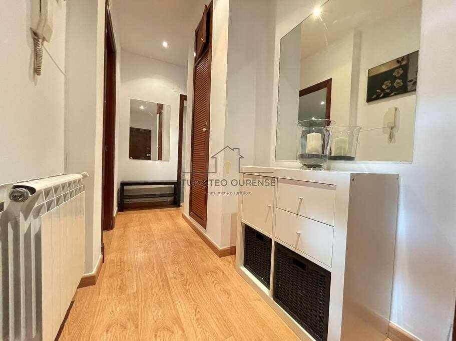 شقة O Cuarto De Abastos أورينس المظهر الخارجي الصورة